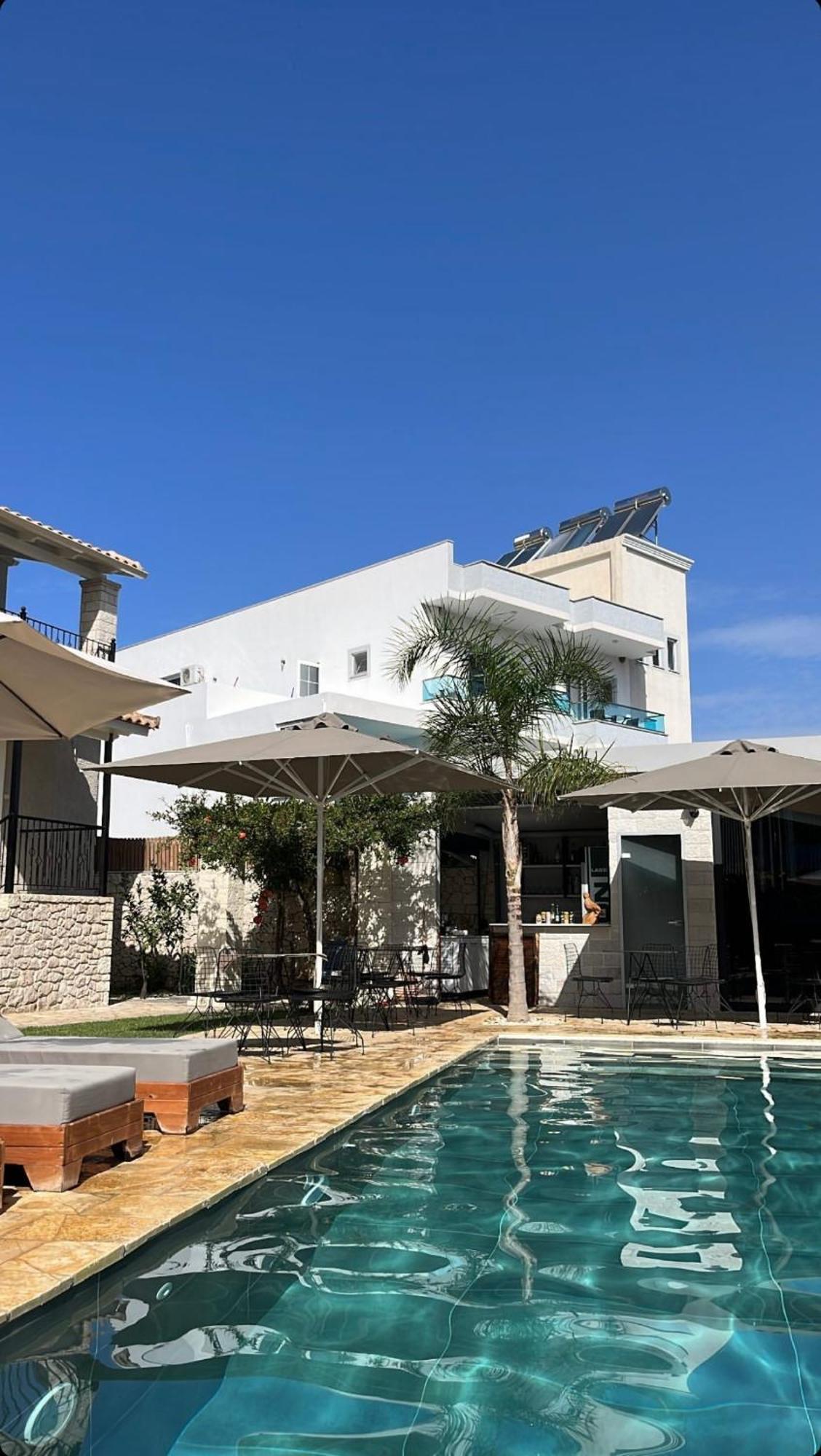 דירות קסאמיל Casa Del Mar מראה חיצוני תמונה